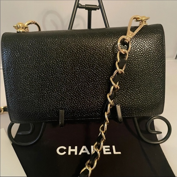 🔴🔴SOLD🔴🔴CHANEL Vintage Wallet on Chain Crossbody Guaranteed Authentic! - Picture 5 of 16